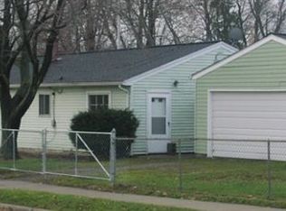 384 W Kennett Rd, Pontiac, MI 48340