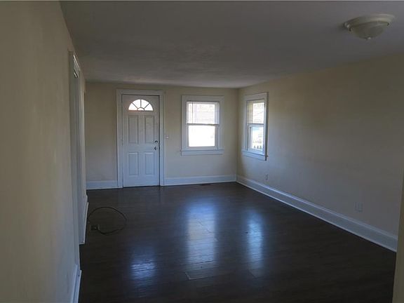 2nd image of 2929 Hermes St