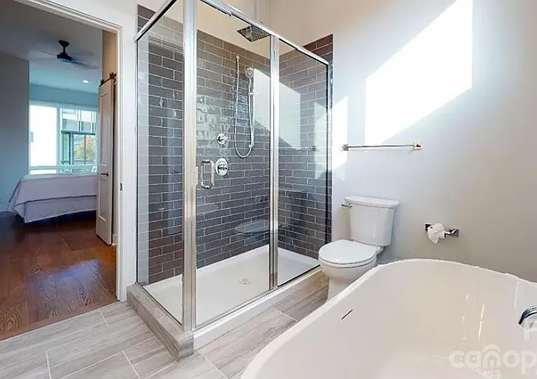 1056 Kenilworth Ave #1 — Photo 6
