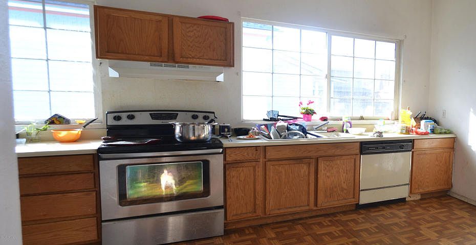2nd image of 308 S 6th St
