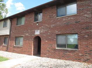 1201 Clifford Dr APT 4, Urbana, IL 61802