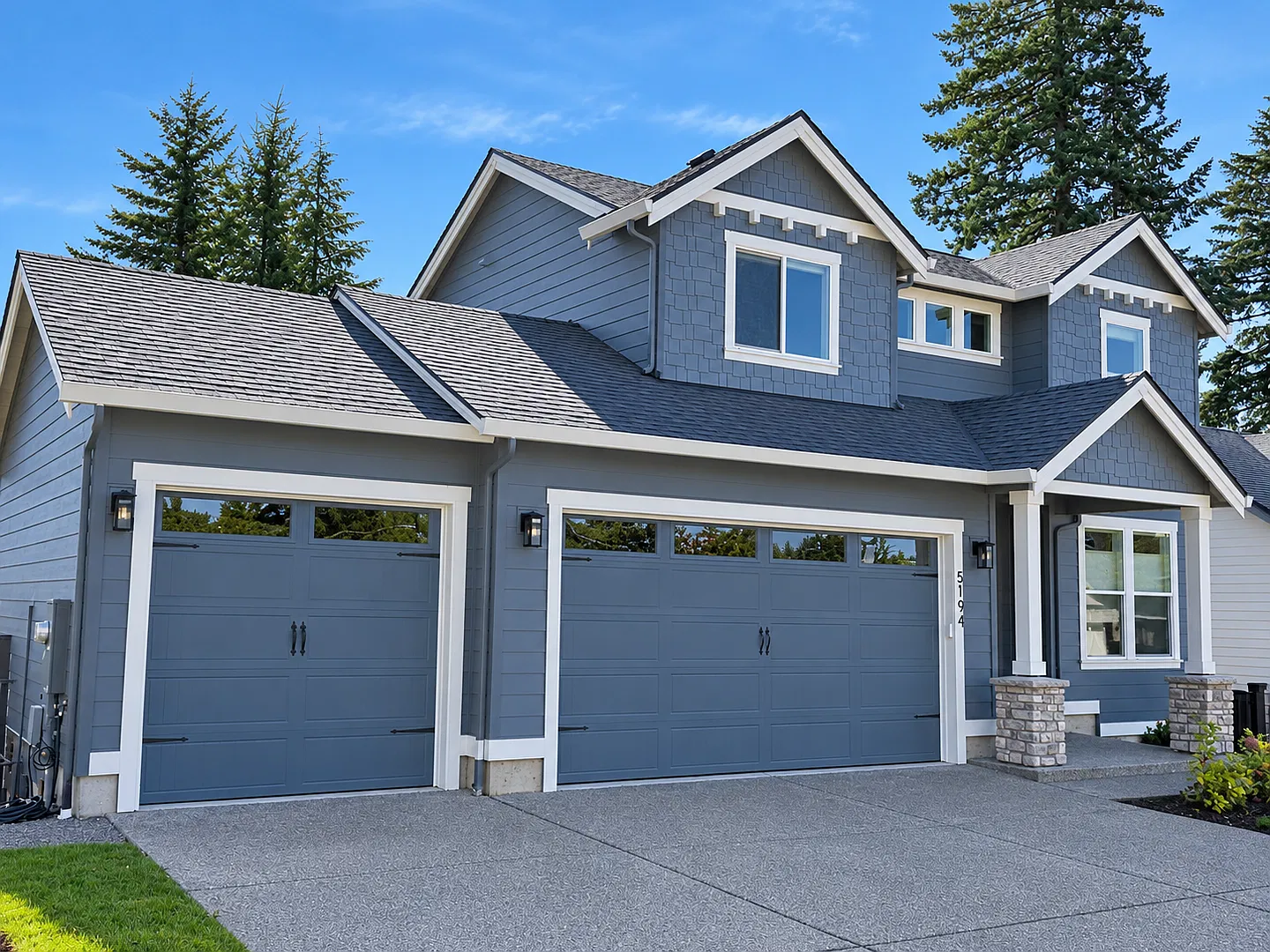 Stunning Newer Camas Home with Territorial Views — Photo 2