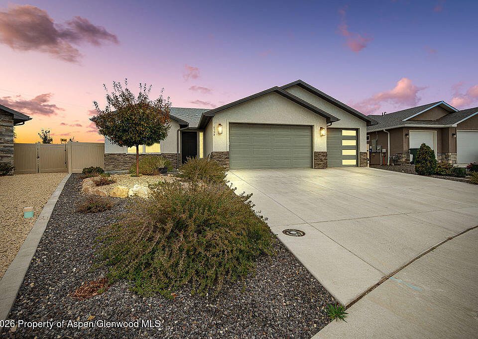 1st image of 679 Anela Ln #B