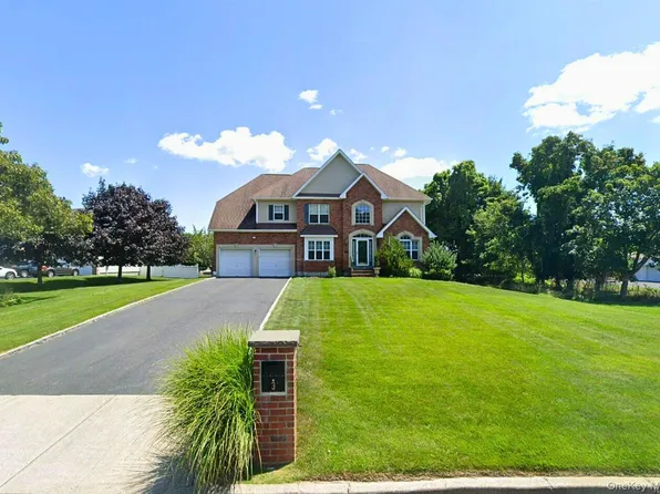 3 Mercedes Court, East Patchogue, NY 11772