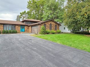 2136 W Garden Dr, Kankakee, IL 60901