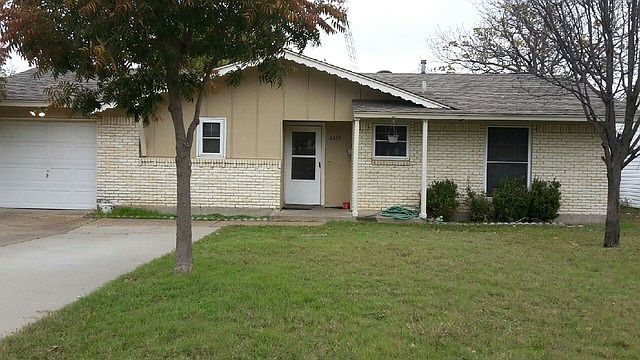 2nd image of 2430 Lagoon Dr