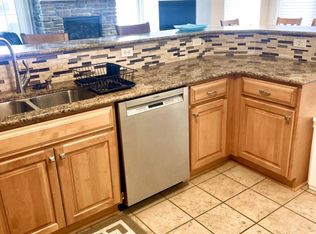 2138 Landings Ln, Delavan, WI 53115