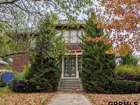4th image of 809 N Beaver Ave