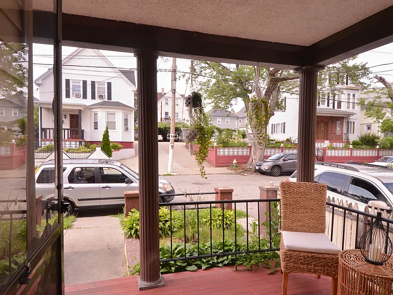148 Ohio Ave #4 — Photo 9