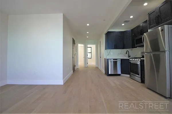 Rented by Real Street Inc | media 2