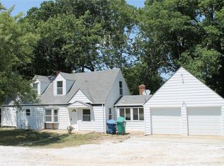 2165 Gravois Rd, Saint Clair, MO 63077