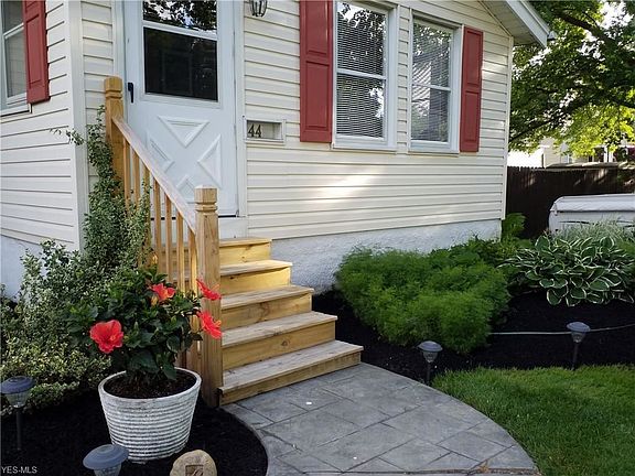 2nd image of 44 W Linwood Ave