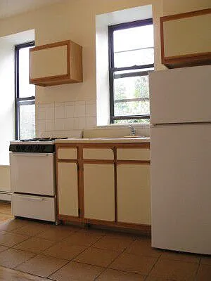 Rented by Tower Brokerage | media 13