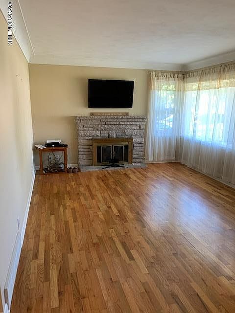 2nd image of 3610 Grace Rd