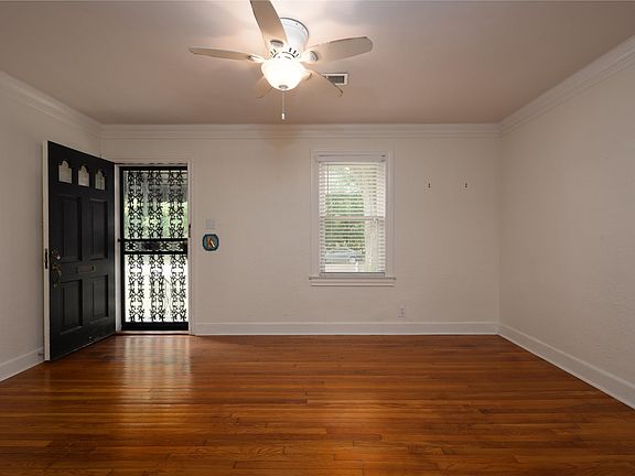 3rd image of 1068 Sheridan St