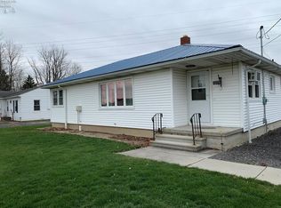 325 N Behlman Rd, Oak Harbor, OH 43449