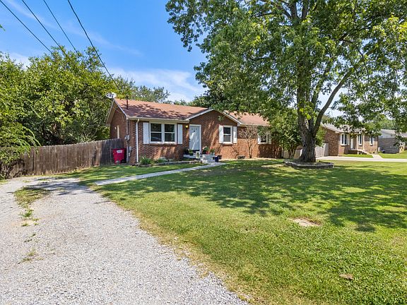 3rd image of 519 Helton Dr