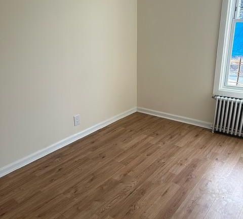3rd image of 226 Sommerville Pl #3