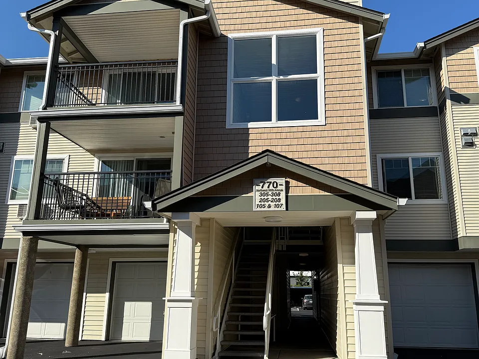 770 NW 185th Ave #207