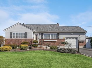 263 E 3rd St, Deer Park, NY