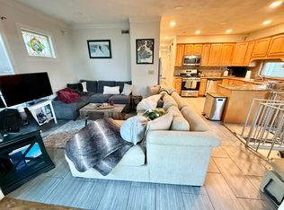 184 Boston St #1, Boston, MA 02125