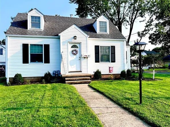 22 1st St, Mahwah, NJ 07430