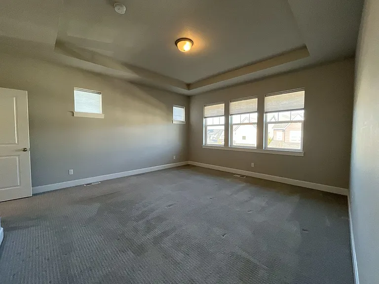 7002 SE Genrosa St — Photo 30