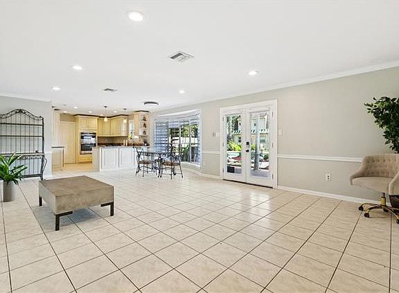 4th image of 2544 Cedarlawn Dr