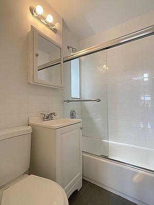 4th image of 321 E 92nd St APT 4E