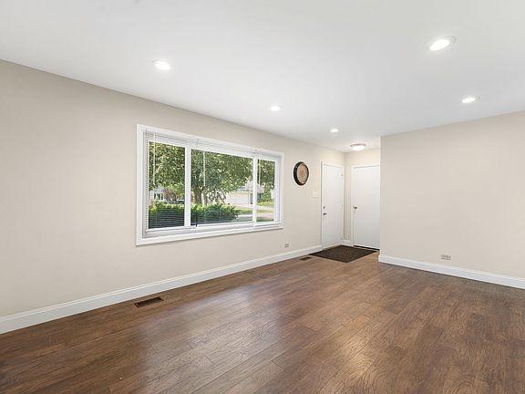 5th image of 5755 S Bradley Ct