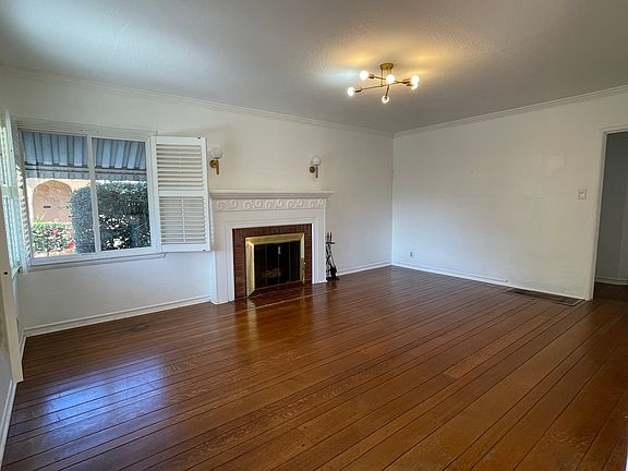 3rd image of 2021 Durant Ave
