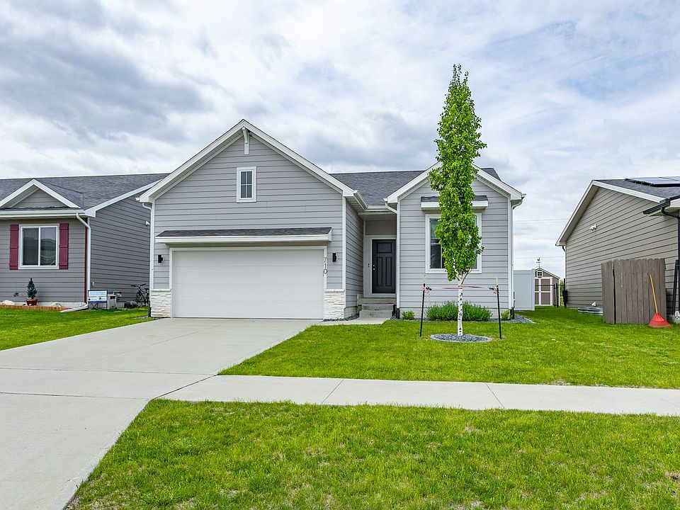 1st image of 710 SE 69th St