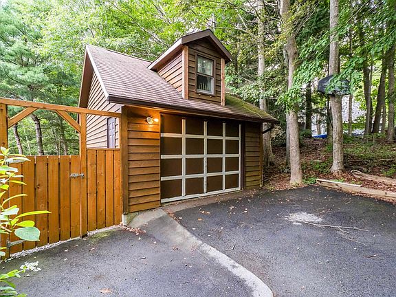3rd image of 305 Rolling Hills Dr