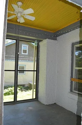 3 bed, 2.0 bath, 1400 sqft, $2,000 — Photo 4