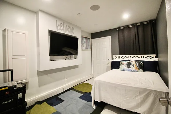 Rented by Hagstrom Management Inc | media 31