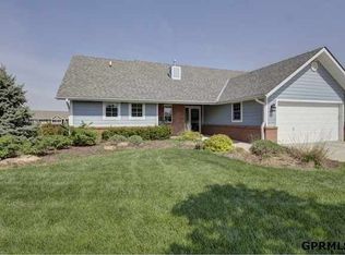 13 Pelican Dr, Council Bluffs, IA 51501