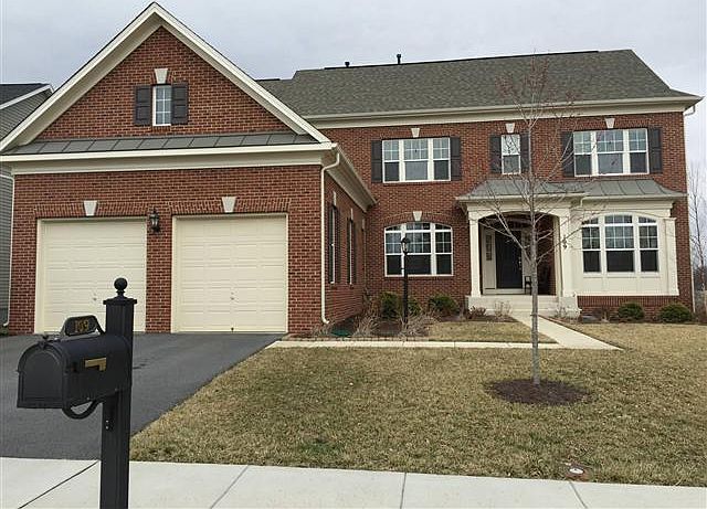 1st image of 113 Thorny Crown Ln