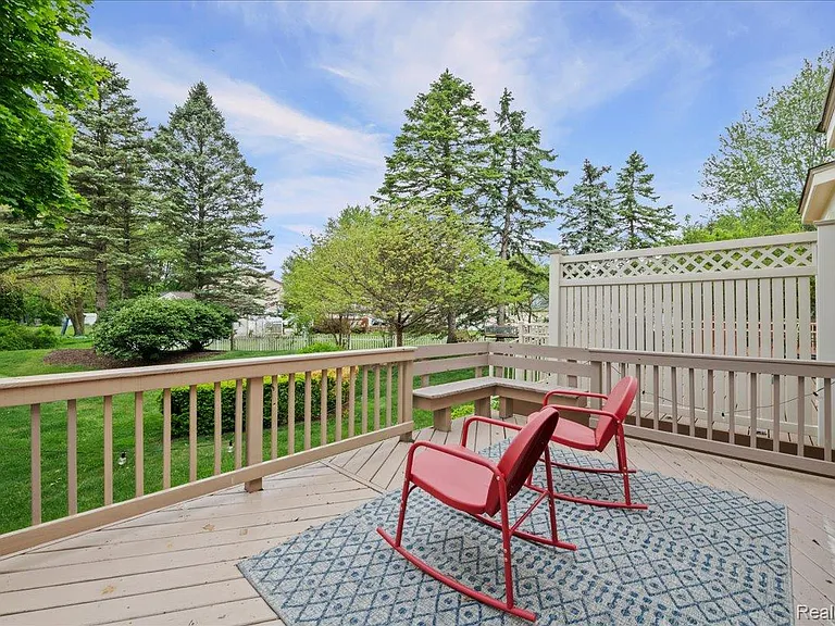 1652 Bennington Ct — Photo 26