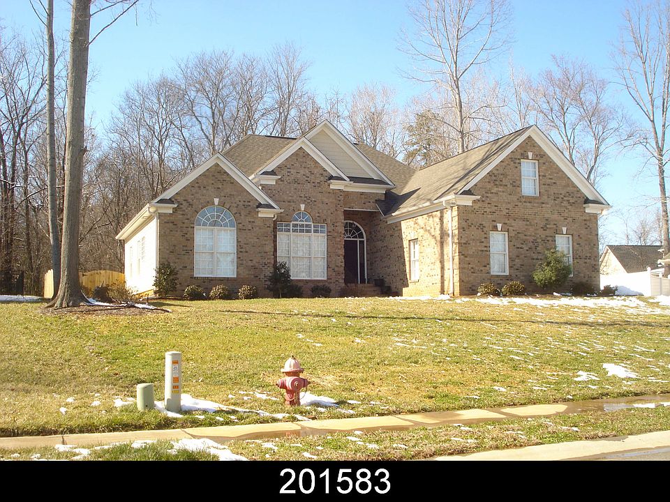 1st image of 125 Creek Side Dr