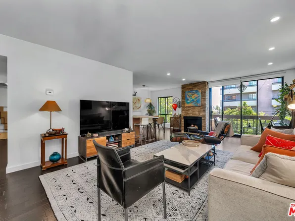 7300 Franklin Ave APT 548, Los Angeles, CA 90046