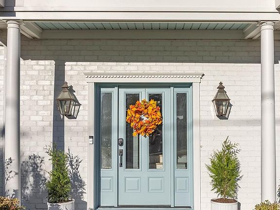 3rd image of 1018 Chambers Ln