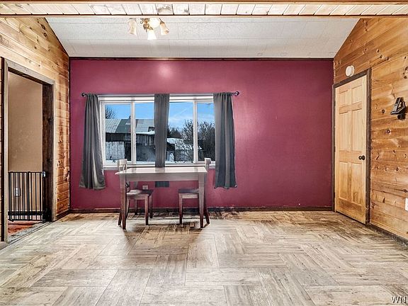 5th image of 10043 Dutch Hill Rd