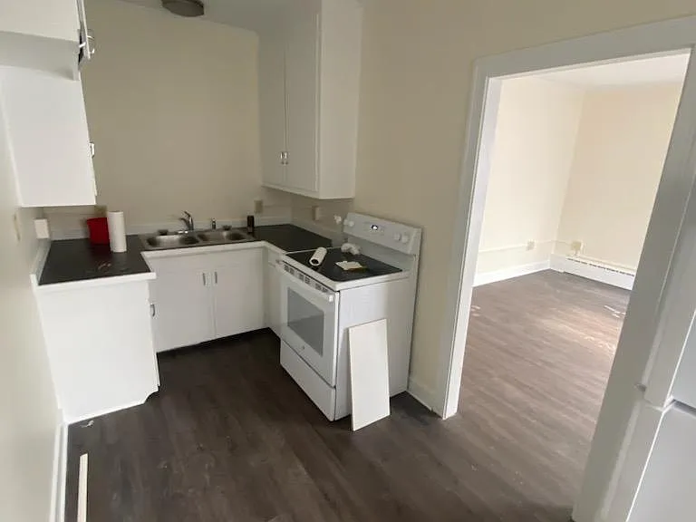 12 Clarke St #3 — Photo 8