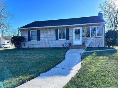 40 Jessen Avenue, Deer Park, NY, 11729