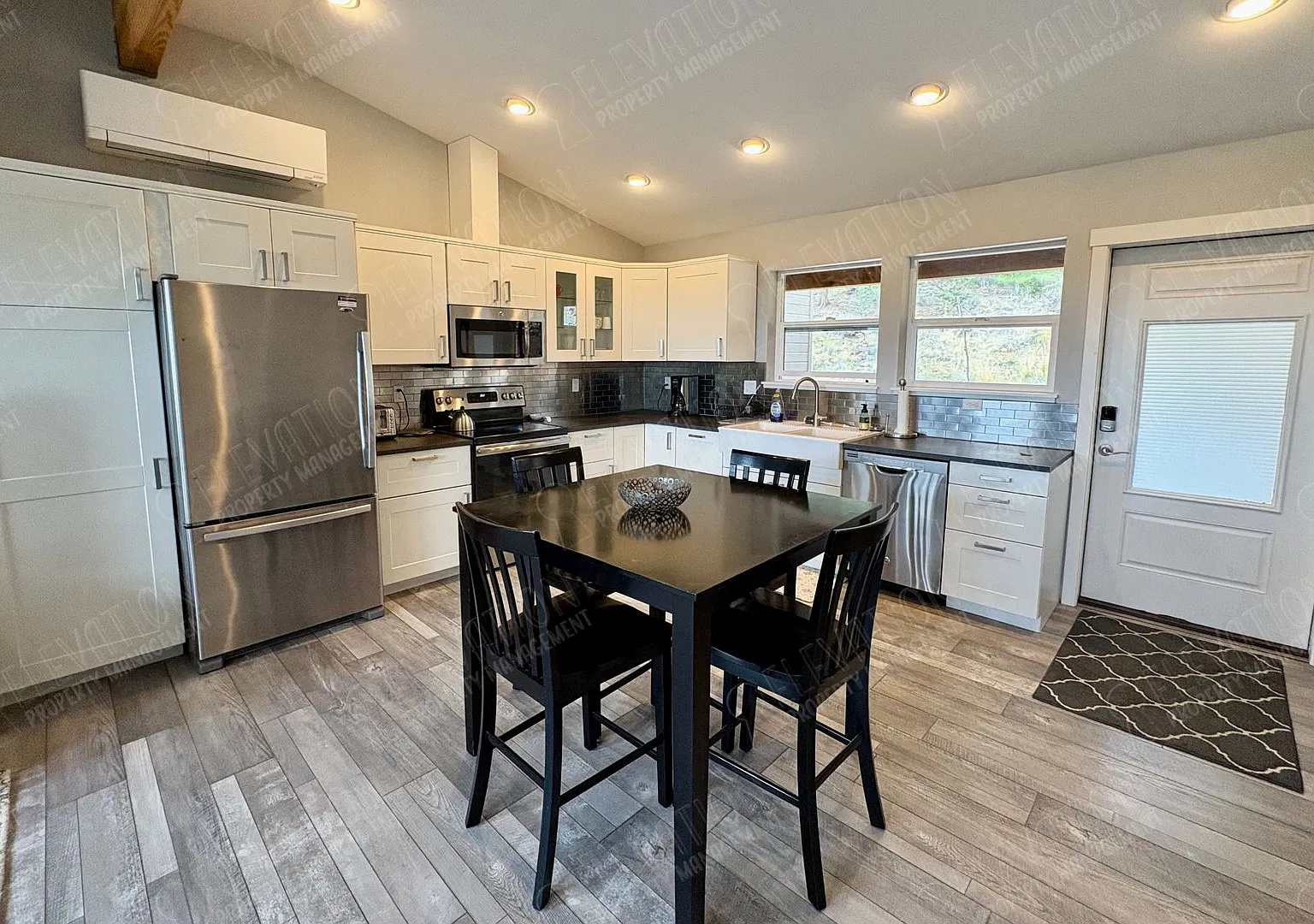 Furnished 1 BR ADU in Beautiful Awbrey Butte — Photo 1