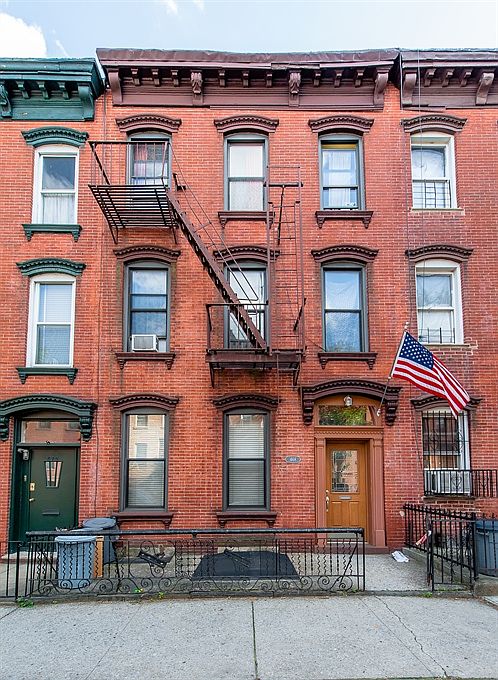 1st image of 468 Sackett St