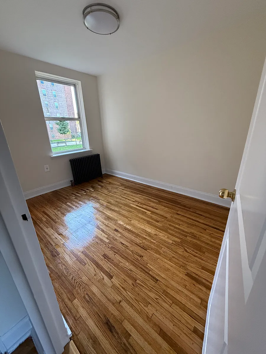 Building Photo - 2775 Shore Pkwy #4C