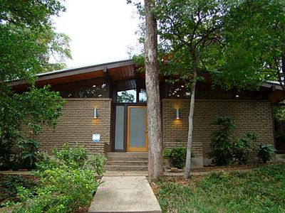 3923 Belvoir Cir, Dallas, TX, 75233