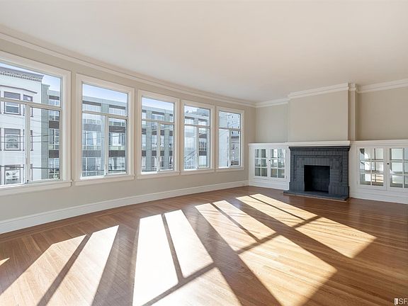 3rd image of 1564 Green St