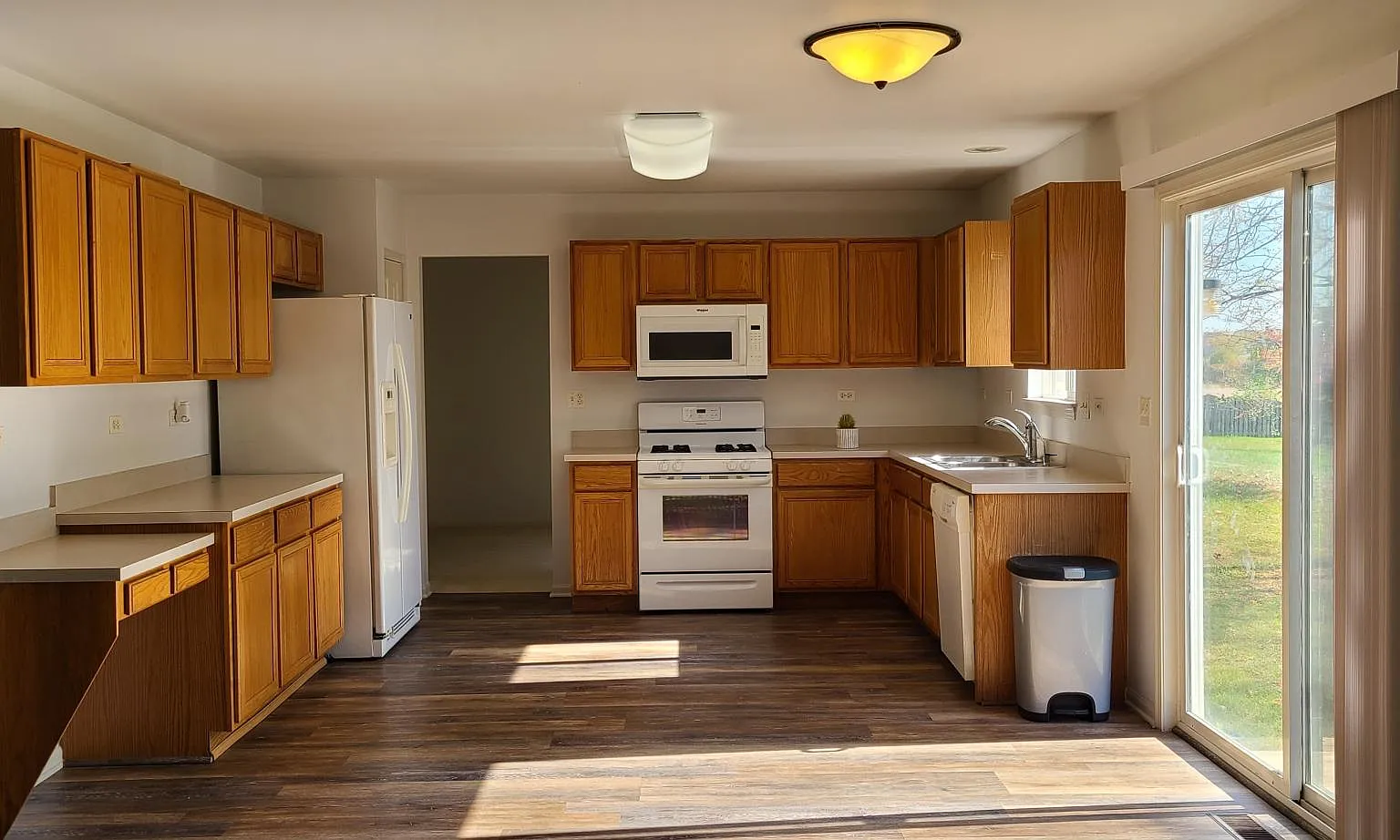 4 bed, 2.5 bath, 2400 sqft, $3,200 — Photo 1
